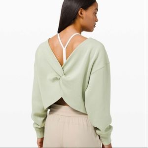 Lululemon Twist Back to Front Pullover